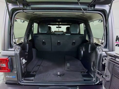 Used 2022 Jeep Wrangler Unlimited Sahara w/ Cold Weather Group image 25