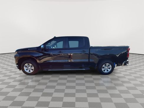 Used 2022 Chevrolet Silverado 1500 LT image 2