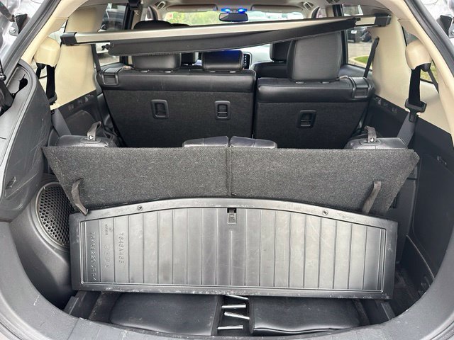 Used 2017 Mitsubishi Outlander GT AWD/4WD image 11