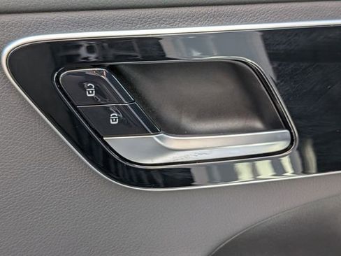 Used 2024 Mercedes-Benz C 300 4MATIC Sedan image 29