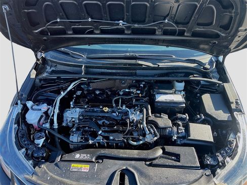 Used 2023 Toyota Corolla LE image 28