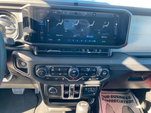 Used 2025 Jeep Wrangler Sahara w/ Safety Group image 7