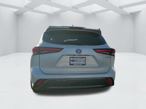 Used 2023 Toyota Highlander Limited image 6