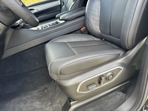 New 2025 Jeep Wagoneer L Series III w/ Quick Order Package 25C Super image 9