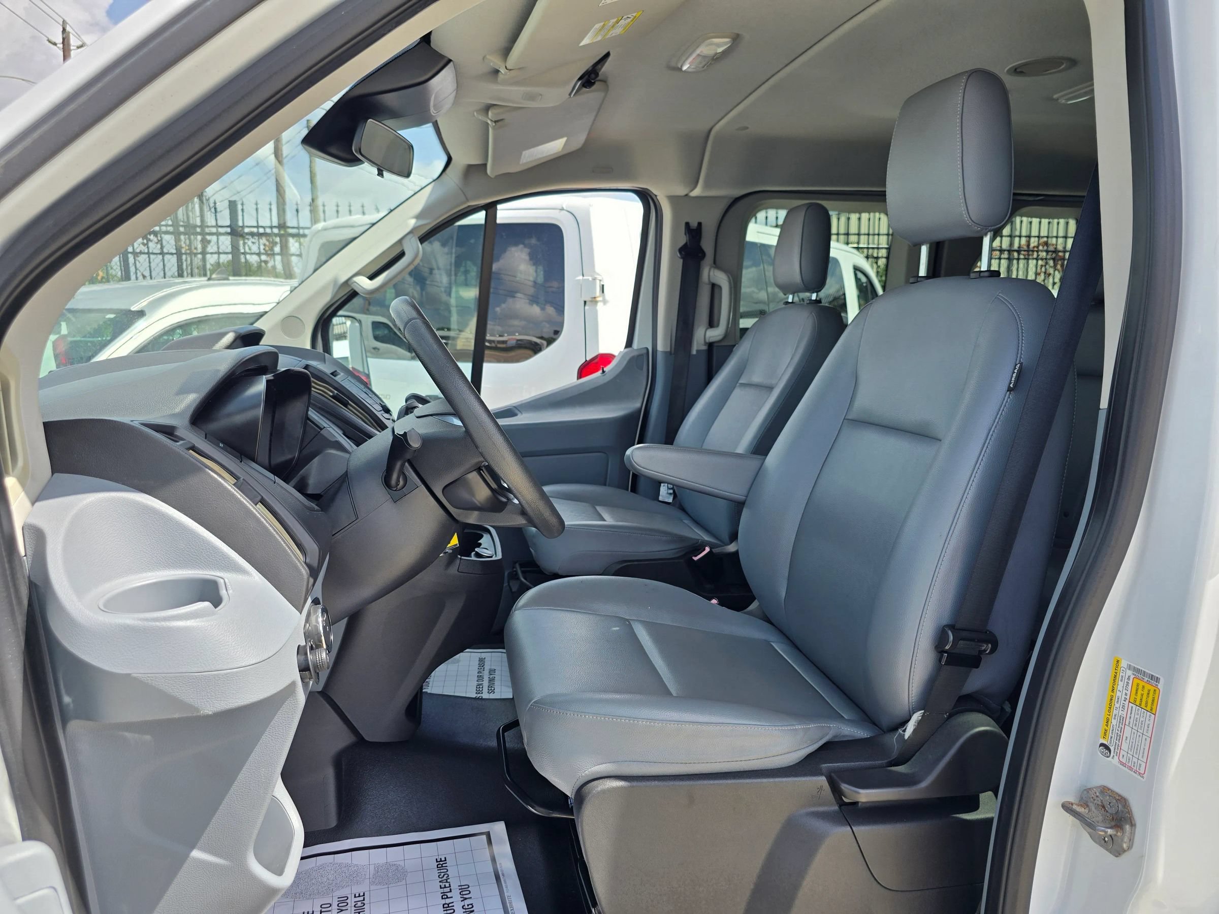 Used 2018 Ford Transit 350 XL RWD image 20