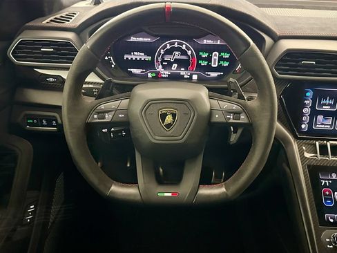Used 2023 Lamborghini Urus Performante AWD/4WD image 11