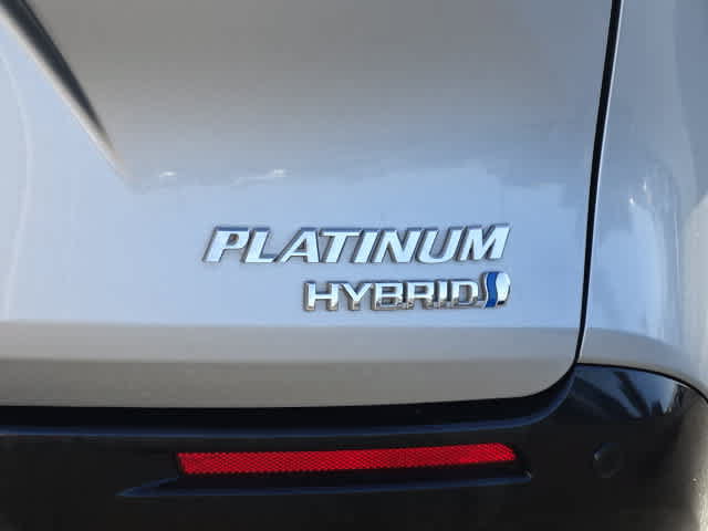 Used 2024 Toyota Sienna Platinum FWD image 10