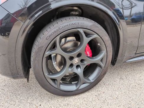 Used 2024 Alfa Romeo Stelvio Veloce AWD/4WD image 16