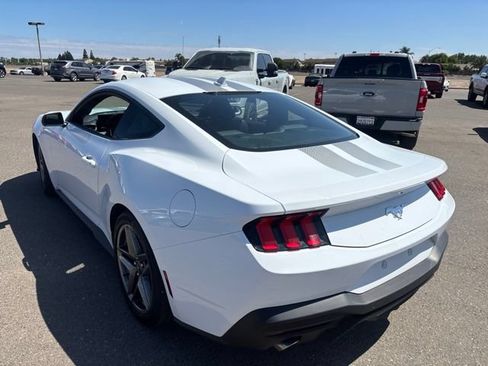 Used 2026 Ford Mustang Premium RWD image 8
