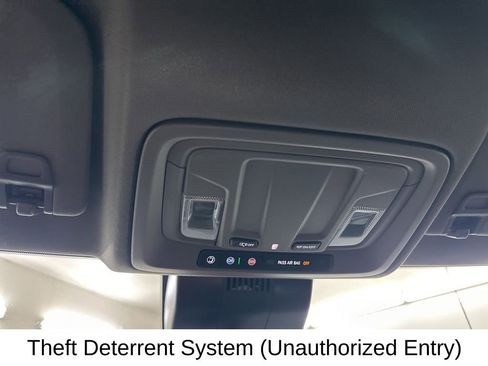 Used 2025 Chevrolet Silverado 1500 LT image 44