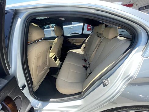 Used 2018 BMW 330i xDrive Sedan w/ Convenience Package AWD/4WD image 11