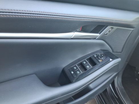 Used 2024 MAZDA MAZDA3 s FWD image 12