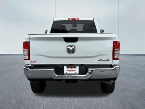 Used 2022 RAM 2500 Tradesman w/ Chrome Appearance Group AWD/4WD image 10