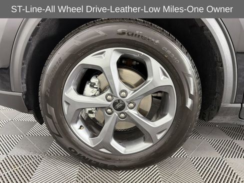Used 2025 Ford Escape ST-Line image 9