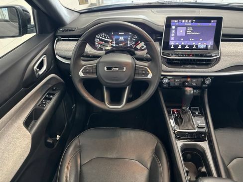 Used 2023 Jeep Compass Latitude w/ Sun and Sound Group AWD/4WD image 8