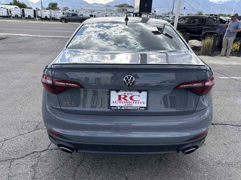 Used 2024 Volkswagen Jetta GLI 40th Anniversary Edition FWD image 7