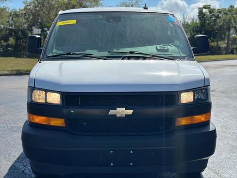 Used 2021 Chevrolet Express 2500 w/ Driver Convenience Package image 3