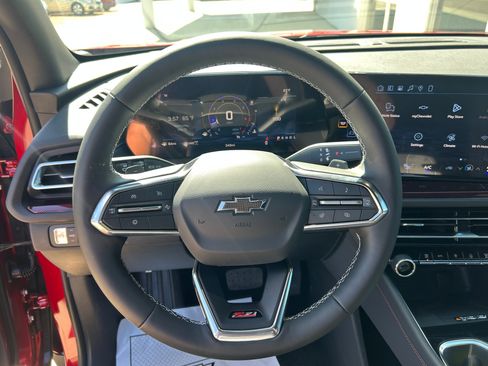 New 2026 Chevrolet Traverse Z71 w/ Driver Confidence Package AWD/4WD image 17