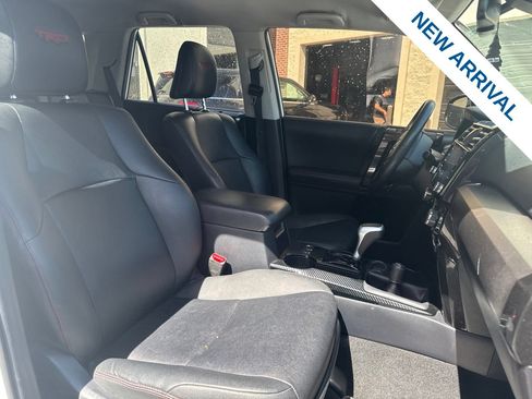 Used 2021 Toyota 4Runner TRD Off-Road Premium AWD/4WD image 9