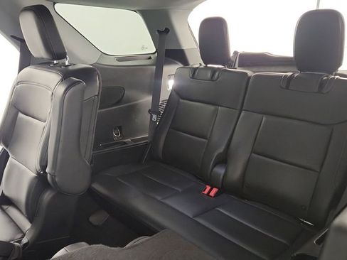 Used 2022 Ford Explorer XLT w/ Equipment Group 202A image 37