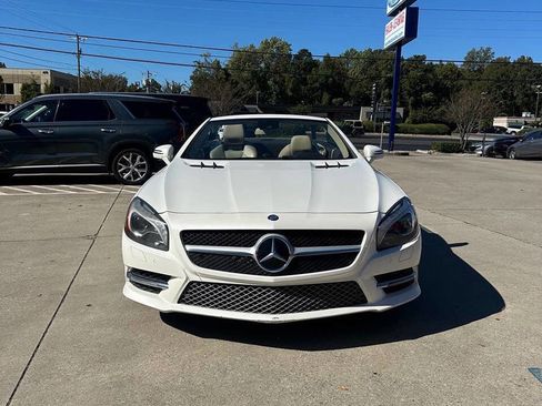 Used 2013 Mercedes-Benz SL 550 image 2