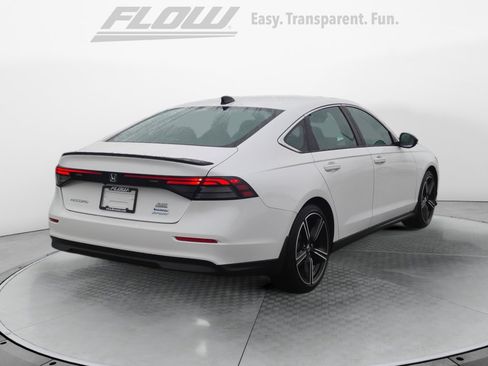 Certified 2025 Honda Accord Sport image 7