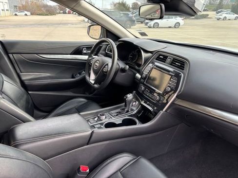 Used 2023 Nissan Maxima SV w/ Floor Mat Group image 18