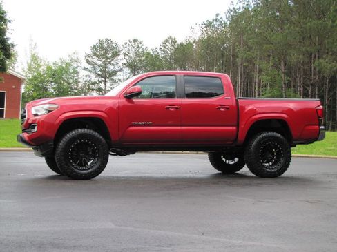 Used 2019 Toyota Tacoma 2WD Double Cab image 4