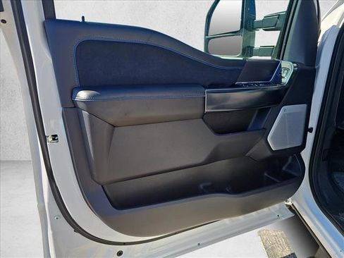 New 2026 Ford F250 Platinum image 13