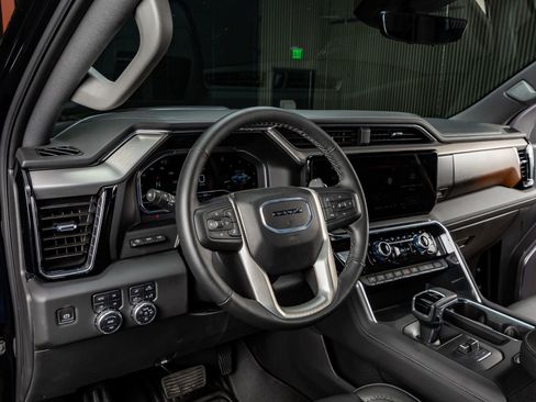 Used 2025 GMC Sierra 1500 Denali w/ Denali Reserve Package image 13