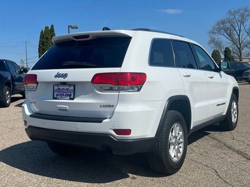 Used 2019 Jeep Grand Cherokee Laredo AWD/4WD image 5