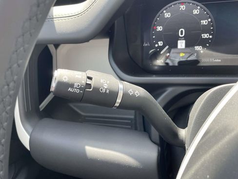 New 2026 Land Rover Defender 130 X-Dynamic SE AWD/4WD image 40