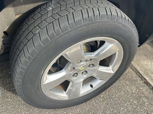 Used 2015 Chevrolet Suburban LT w/ Luxury Package image 38