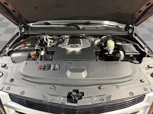 Used 2015 Cadillac Escalade ESV Luxury AWD/4WD image 21