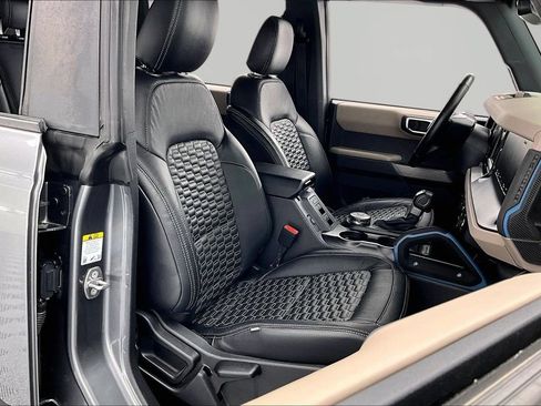 Certified 2023 Ford Bronco Wildtrak AWD/4WD image 7