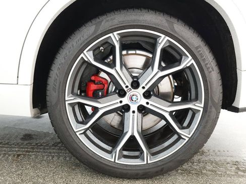 Used 2022 BMW X5 M50i w/ Executive Package image 7