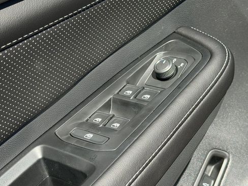 New 2026 Volkswagen Atlas Cross Sport SE image 20