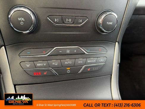 Used 2019 Ford Edge SEL w/ Equipment Group 201A image 19