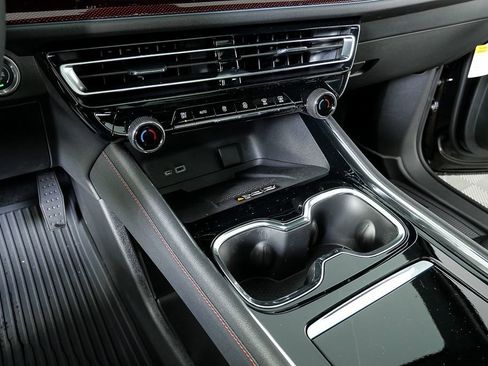 New 2026 Chevrolet Traverse Z71 w/ Driver Confidence Package image 17