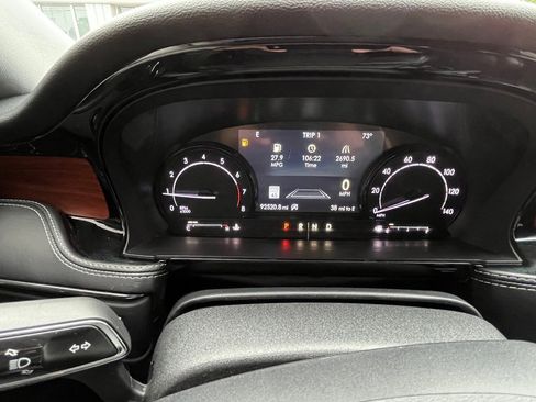 Used 2020 Lincoln Corsair Reserve image 9