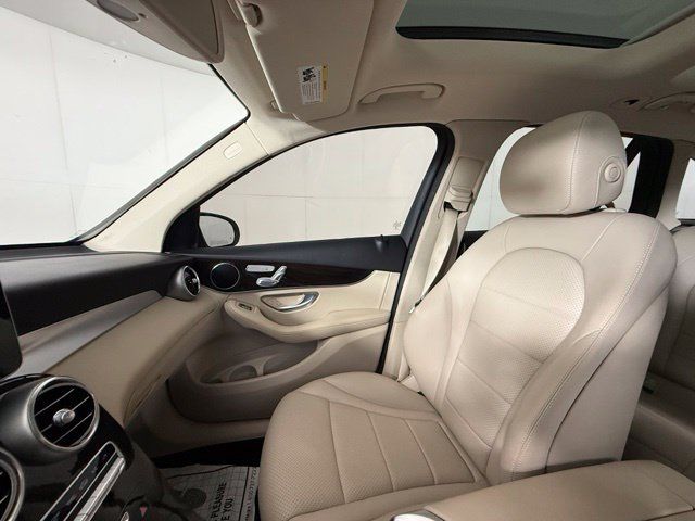 Used 2019 Mercedes-Benz GLC 300 image 19