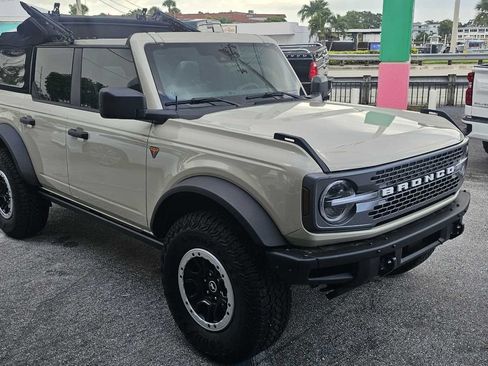Used 2025 Ford Bronco Badlands w/ Sasquatch Package AWD/4WD image 32