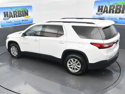 Used 2021 Chevrolet Traverse LT FWD image 25