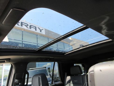 Used 2023 Cadillac Escalade Sport w/ LPO, ONYX Package image 18