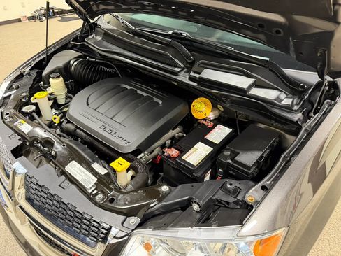 Used 2019 Dodge Grand Caravan SE w/ Rear Park Assist Package FWD image 56