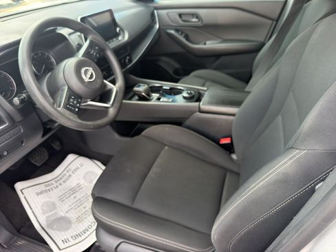 Used 2024 Nissan Rogue S AWD/4WD image 13