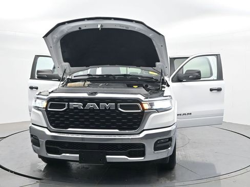 Used 2025 RAM 1500 Big Horn AWD/4WD image 39