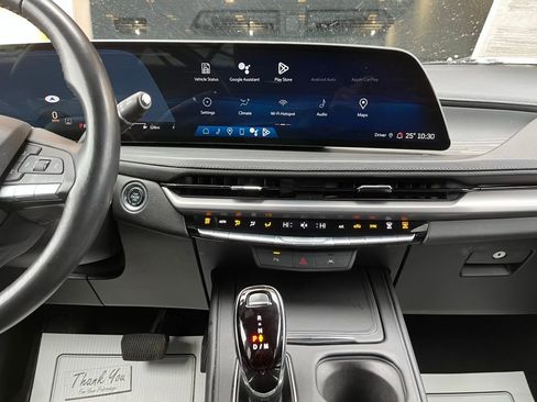 Used 2024 Cadillac XT4 Premium Luxury AWD/4WD image 25