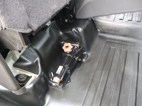 Used 2020 Chevrolet Silverado 3500 LT image 29