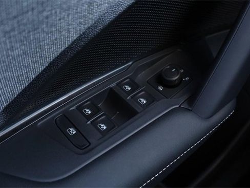 New 2025 Volkswagen Tiguan S image 17